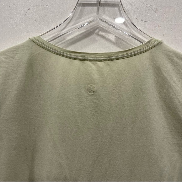 Lululemon Short Sleeve Round Neck Light Green Tee Top - Picture 6 of 7